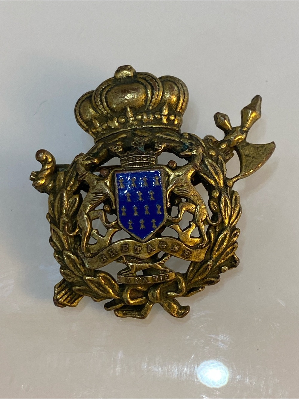 Coro RARE Gold-Tone Heraldic Crest Brooch with Blue Enamel Shield